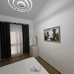 Hilltop Apartamento *