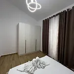 Hilltop Apartamento